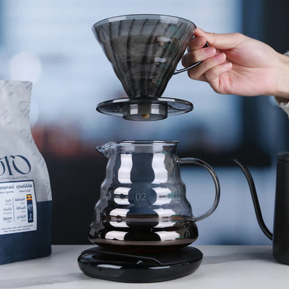 Black Cone Resin Coffee Dripper – Heat-Resistant Brewer (1–4 Cups)